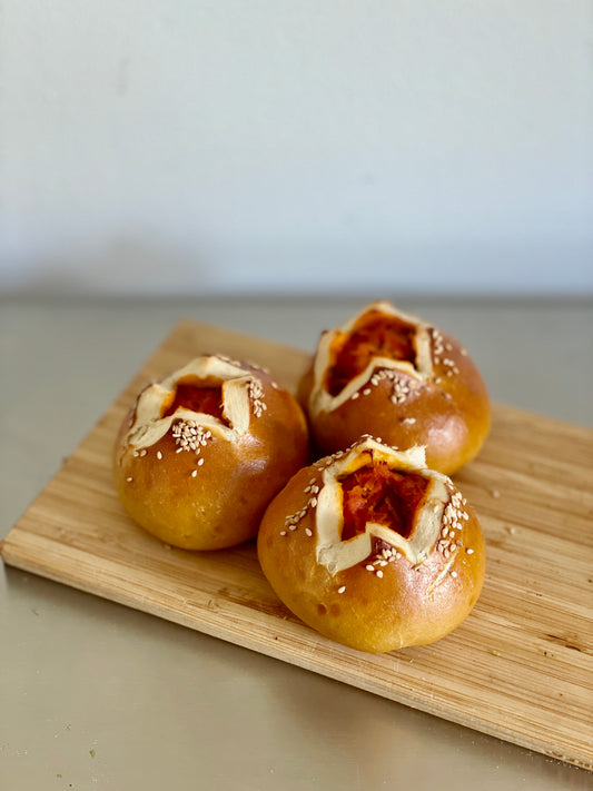 番茄肉松猪肉脯碱水球 Tomato Meat Floss & Pork Jerky Pretzel