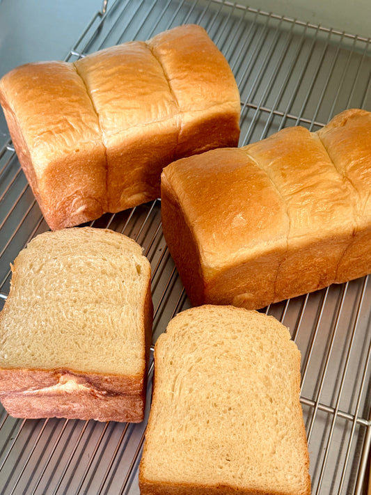汤种鲜奶吐司 Soft Milk Loaf