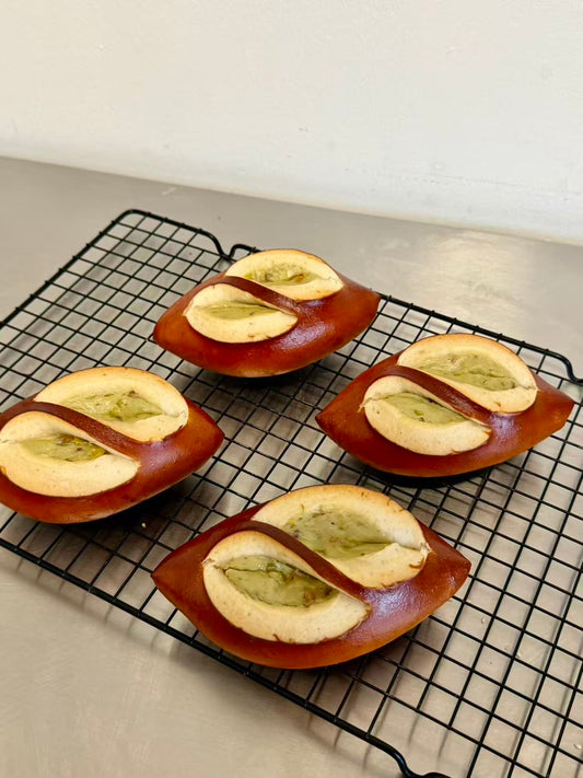 开心果碱水 Pistachio Pretzel