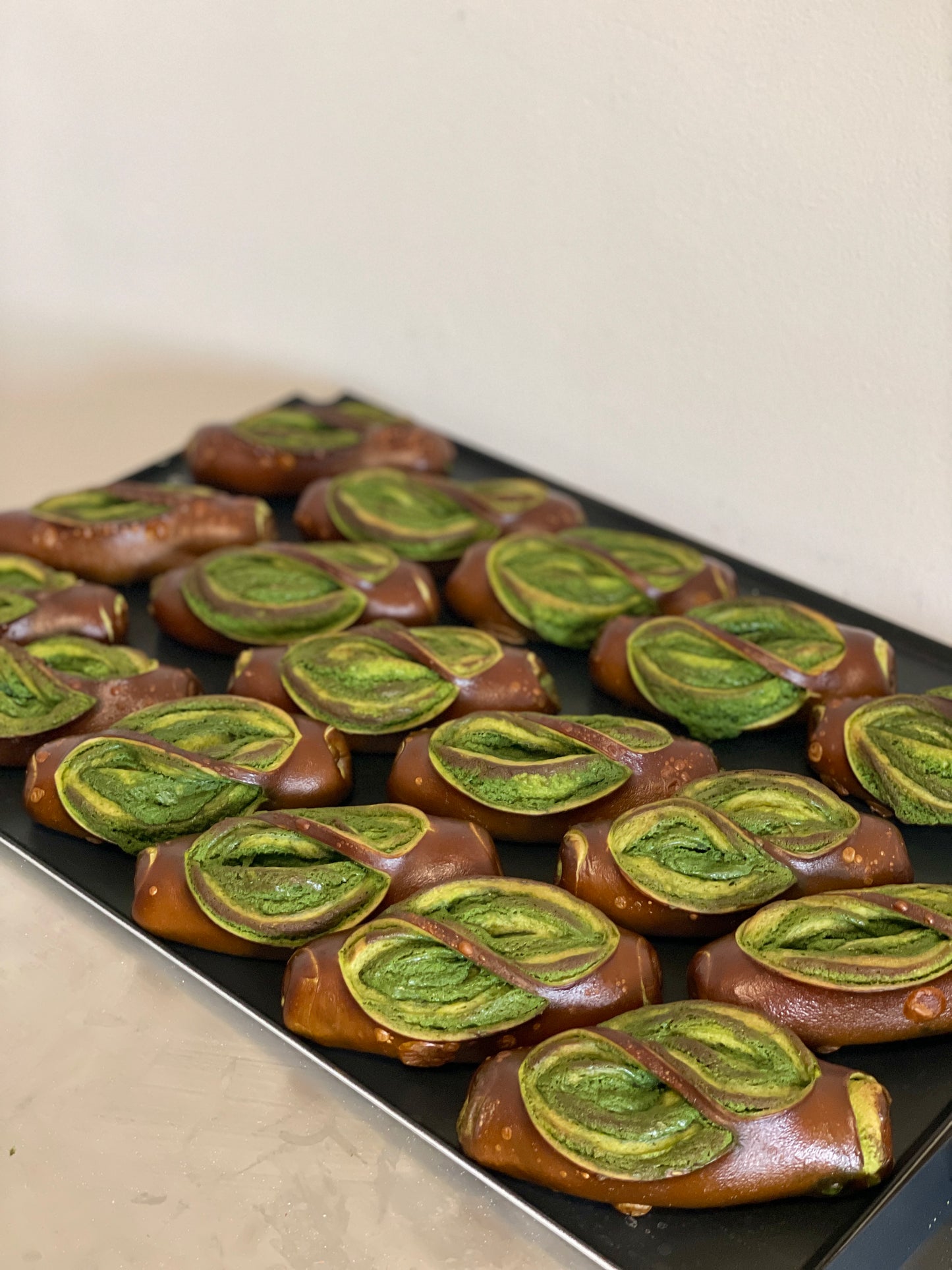 抹茶奶酥碱水 Matcha Butter Cream Pretzel