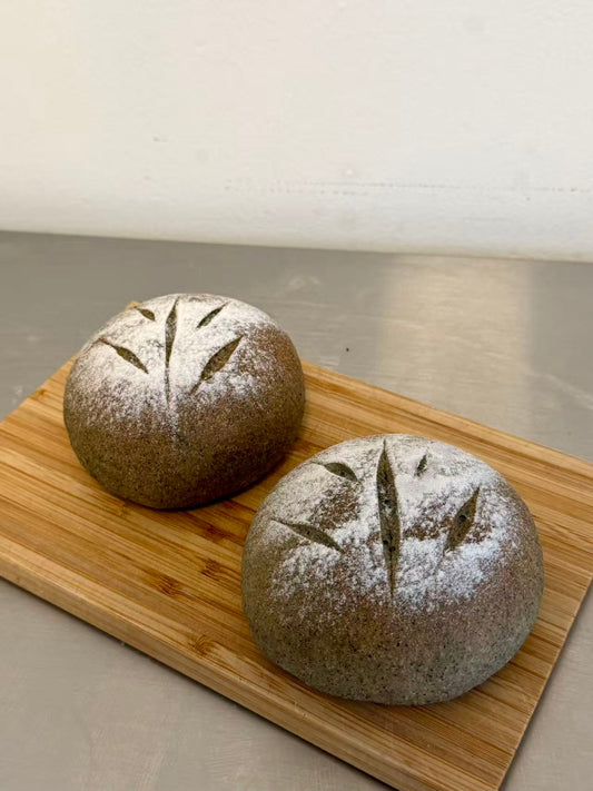 黑芝麻花生麻薯米面包 Black Sesame & Peanut & Mochi Rice Bun