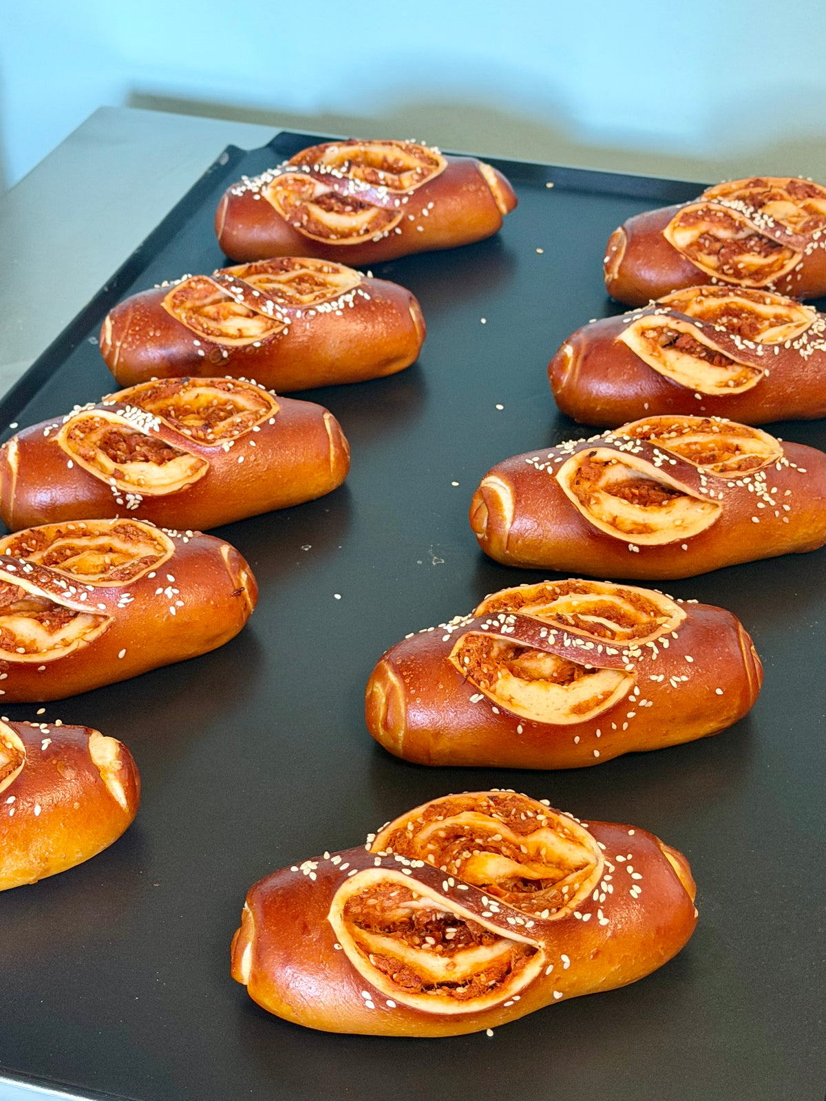 辣松碱水 Spicy Meat Floss Pretzel