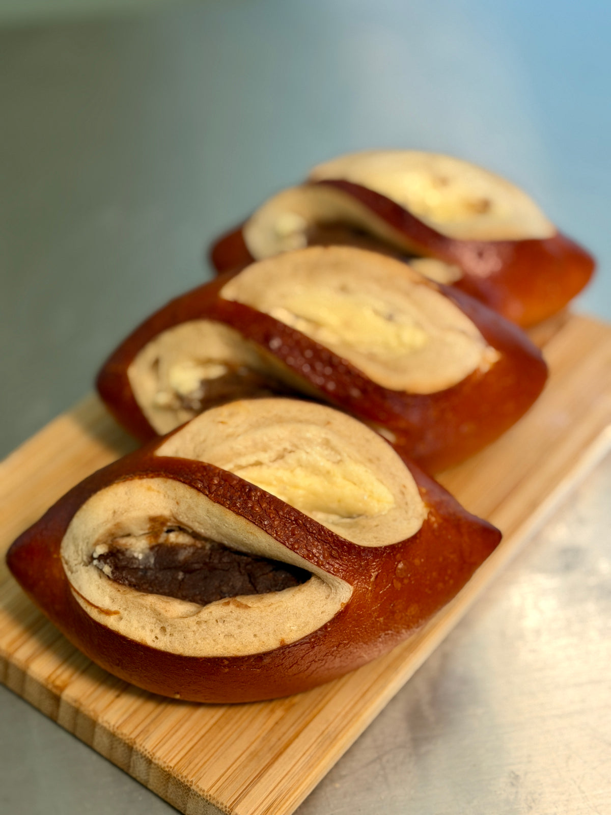 栗子桂花乳酪碱水 Chestnut & Osmanthus Cream Cheese Pretzel